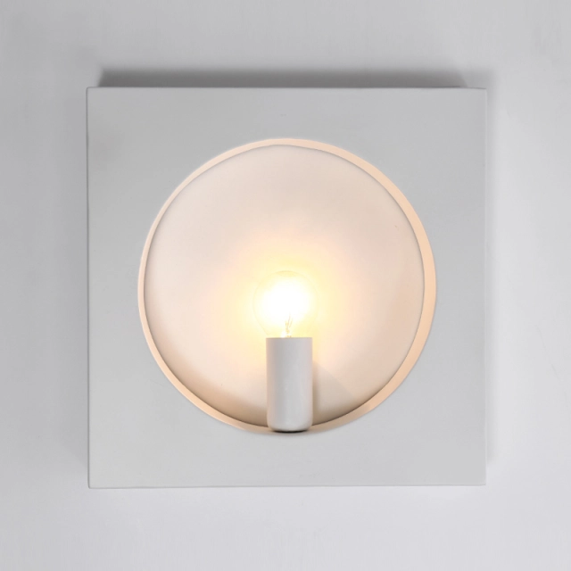 Contemporary Style 1 Light Circle Wall Sconce in White/Black