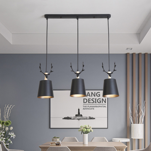 Modern Style 3 Light Deer Head Shade Pendant Light with Resin Deer Horn for Dining Room Reataurant