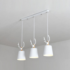 Modern Style 3 Light Deer Head Shade Pendant Light with Resin Deer Horn for Dining Room Reataurant