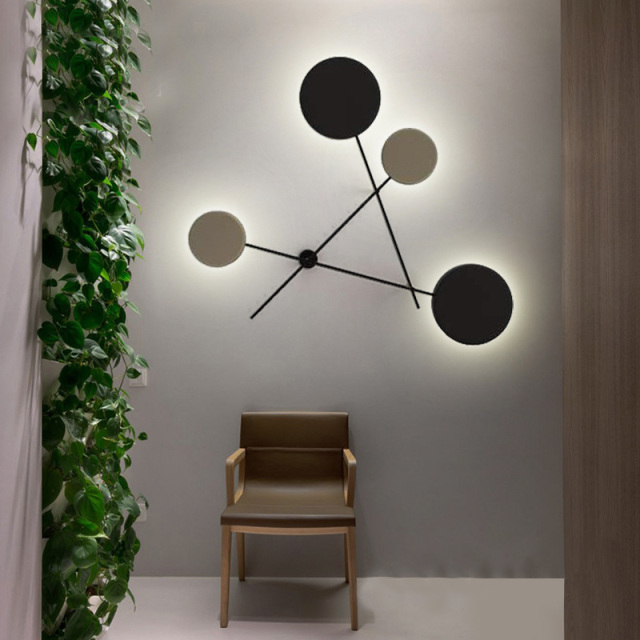 Modern Chic Point and Line LED Wall Sconce in Matte Black