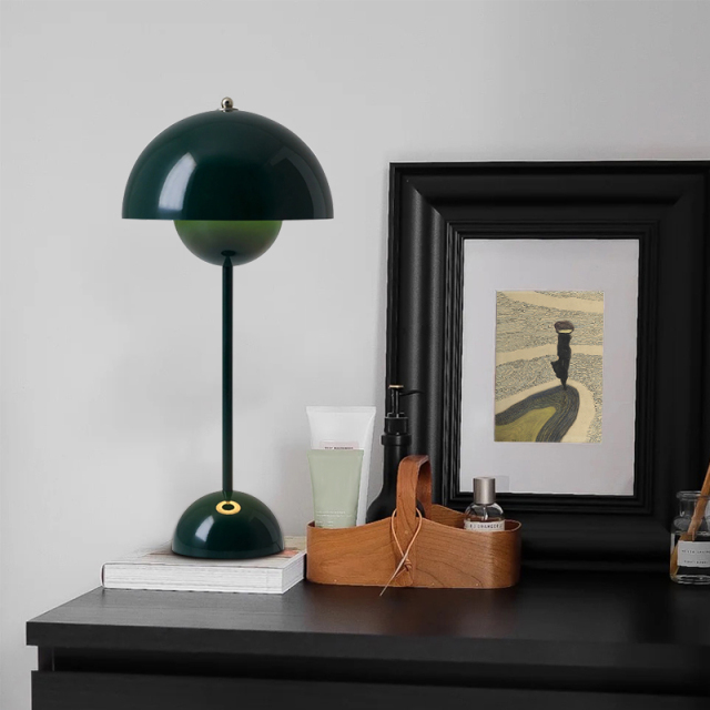 Modern Minimalism Danish Design Flowerpot Portable Table Lamp