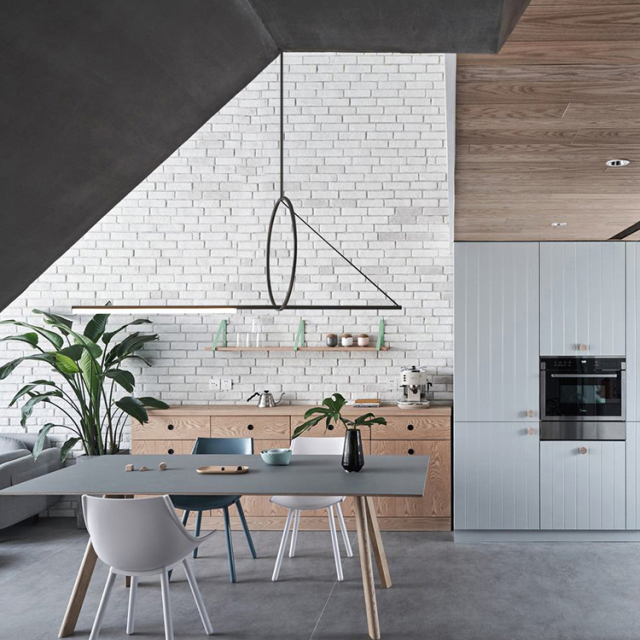 Modern LED Hanging Suspension Linear Pendant in Black For Dining Room Kitchen Island Showroom