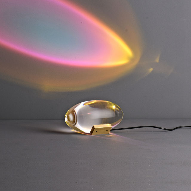 Modern Crystal Glass Oval LED Colorful Table Lamp Decorative Mouth Atmosphere Lamp for Bedside/ Bedroom/ Workplace