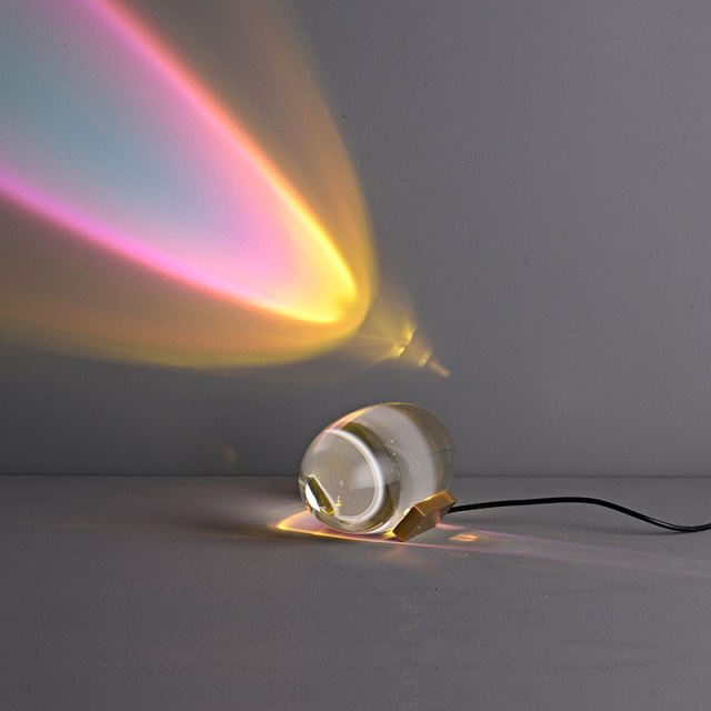Modern Crystal Glass Oval LED Colorful Table Lamp Decorative Mouth Atmosphere Lamp for Bedside/ Bedroom/ Workplace