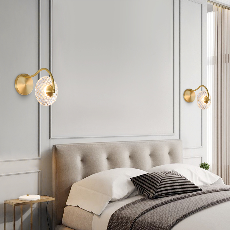 Curving Brass Wall Sconce in Glass Round Shade for Bedroom Bedside Hallway