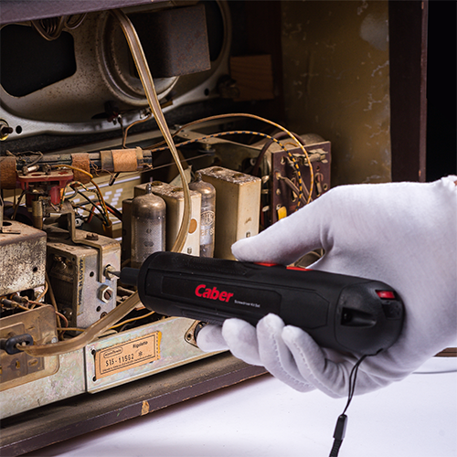 CORDLESS SCREWDRIVER