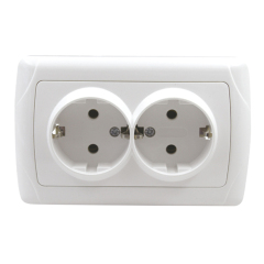 CZE2-2N-2N 250V 16A Marine Cabin Socket