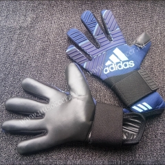 2019 New Soccer Goalkeeper Gloves Finger Protection Professional Men Football Gloves With Blue Color