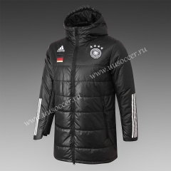 2020-2021 Germany Black Cotton With Hat-815