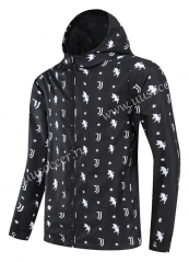 (S-3XL) 2024-2025 Juventus Black Full Body Team Logo Trench Coat With Hat -0255