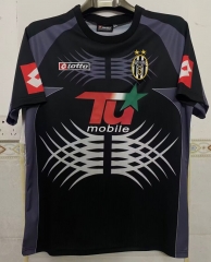 Retro Version 01-02 Juventus goalkeeper Black Thailand Soccer Jersey AAA-6895