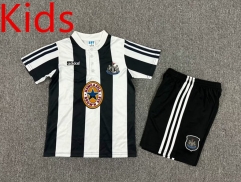 Retro Version 95-97 Newcastle United Home Black&White Kids/Youth Soccer Uniform-7809