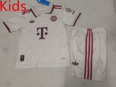 2024-2025 correct version Bayern München Away White Kids/Youth Soccer Uniform-507