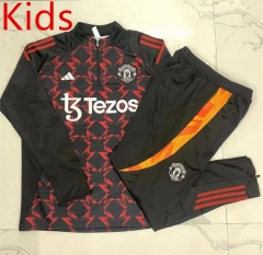 2024-2025 Manchester United Black  Kids/Youth Soccer Tracksuit -815