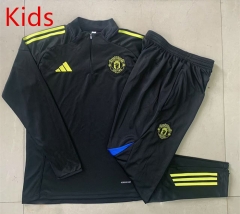 2025-26 Manchester United Black  Kids/Youth Soccer Tracksuit -815