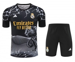 2025-2026 Real Madrid Black Training Soccer Uniform-418