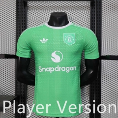 Player version 2025-2026 Manchester United Goalkeeper Green ThailandJersey AAA-888