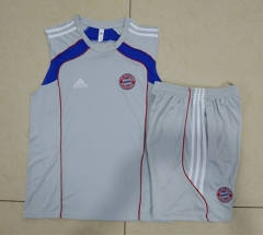 2025-26  Bayern München Grey Vest Thailand Soccer Tracksuit-815