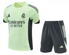 2025-2026 Real Madrid Light Green Training Soccer Uniform-418