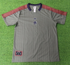(S-4XL)Retro Version 25-26 Bayern München Military Green Thailand Soccer Jersey AAA-9926