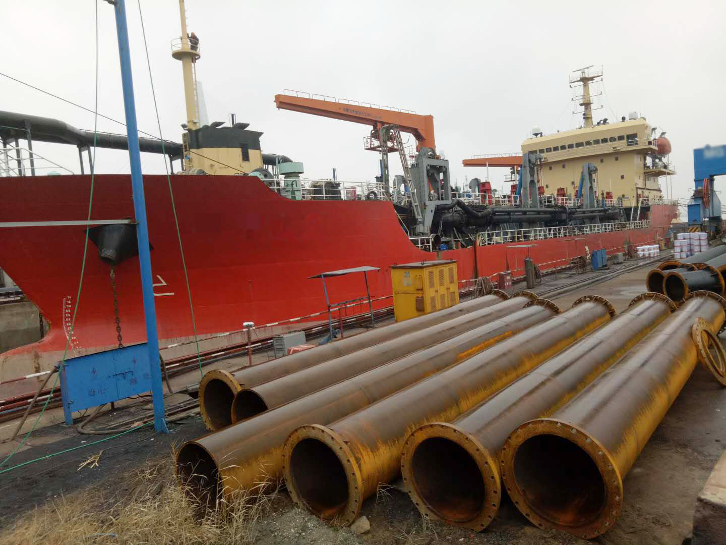 Dredging vessel internet connection at sea