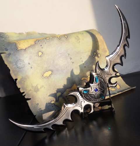 World of Warcraft Warglaive of Azzinoth Replica