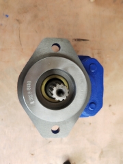 XT740 Skid steel loader Spare Parts Gear pump / Bomba de engranajes