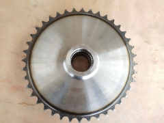 XT740 Skid steel loader Spare Parts Output large sprocket /Piñón grande de salida