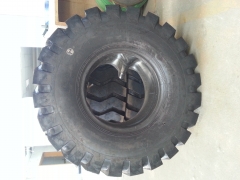 XCMG LW160KV  Wheel loader spare part Tire / Neumático