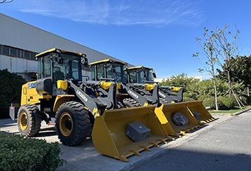 XCMG 1.8m3 Front End Loaders LW300KN Ready For Export By HITOP
