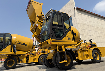 XCMG SLM4000S 4 Cubic Meter Self Loading Concrete Mixer Truck Successfully Shipped