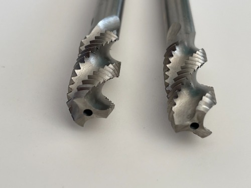 HSS Taps Tip Tap M42 Co5 JIS M35 TIN Coated Screw Tap