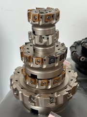 LN1306 Shoulder milling cutter LN1306... Shoulder milling cutter, tangentially clamped insert with four cutting edges on both sides Milling series SHARPLY