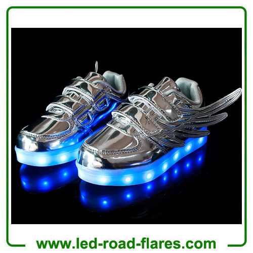 2017 Children Glowing Led Sneakers with Angel Wings Kids Led Flashing Sneakers Fluorescent Luminous Led Light Up Shoes For Girls Boys Wing Shoes
