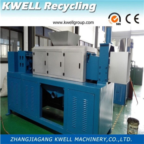 Squeezing dryer