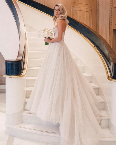 Sweetheart Beaded Sleeveless Ivory Tulle Bridal Gown Wedding Dress