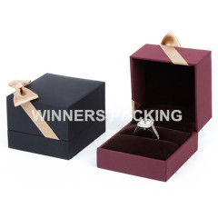 Custom made luxury paper jewelry packaging box