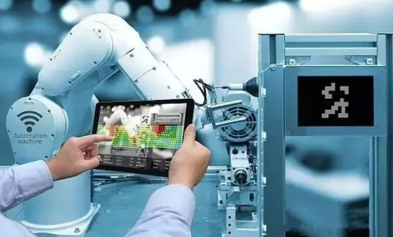What Qualifications Do Industrial LCD Manufacturers Need?