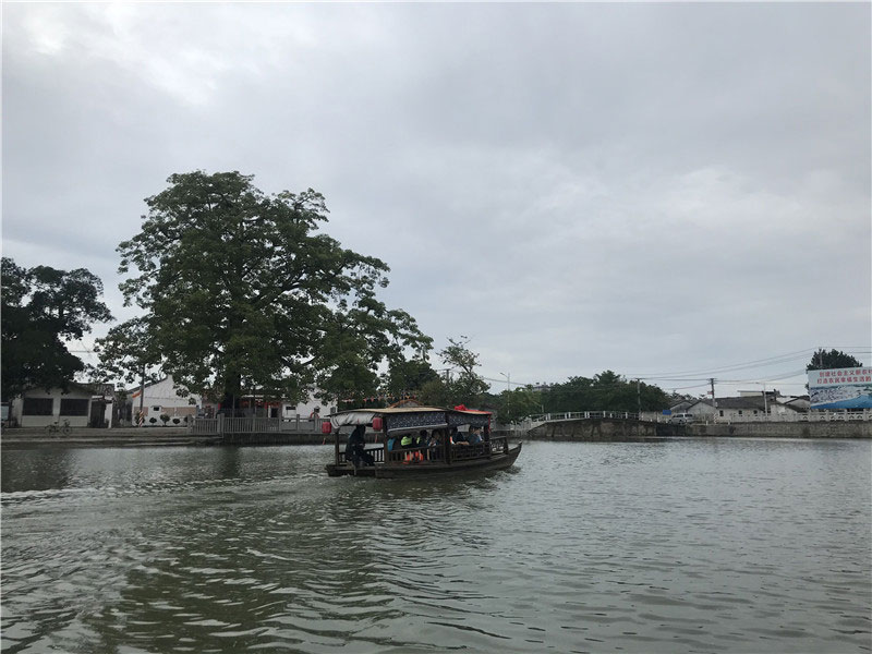 First Stop: The International Grand Puning Nanxi Water Township: Nearly eight kilometers of water, cruise ship enjoy cross-strait local conditions.