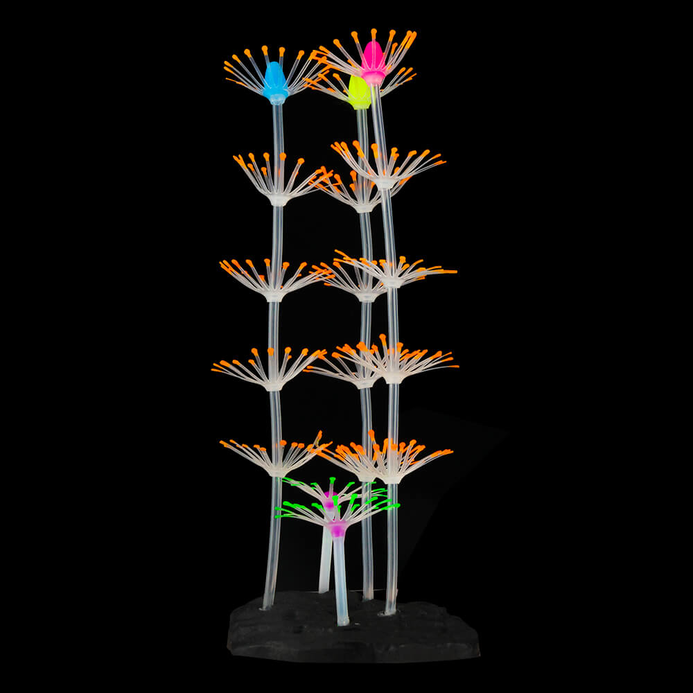 蛍光装飾: 人工の縞模様のサンゴ