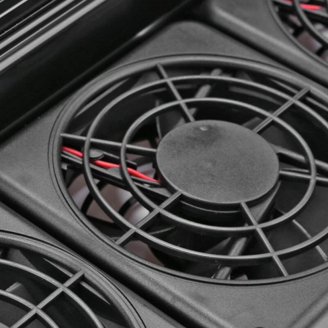 What are the characteristics of a good aquarium cooling fan？