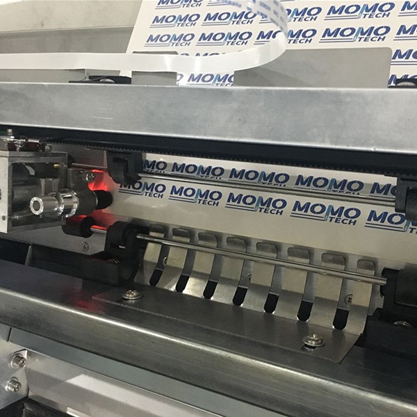 MOMO A3+ 自动进纸标签切割机