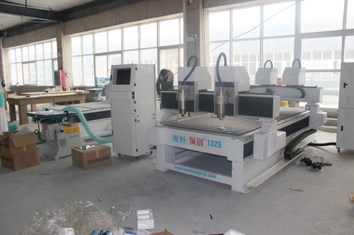 Double bridges double spindles acrylic CNC router in customer's factory