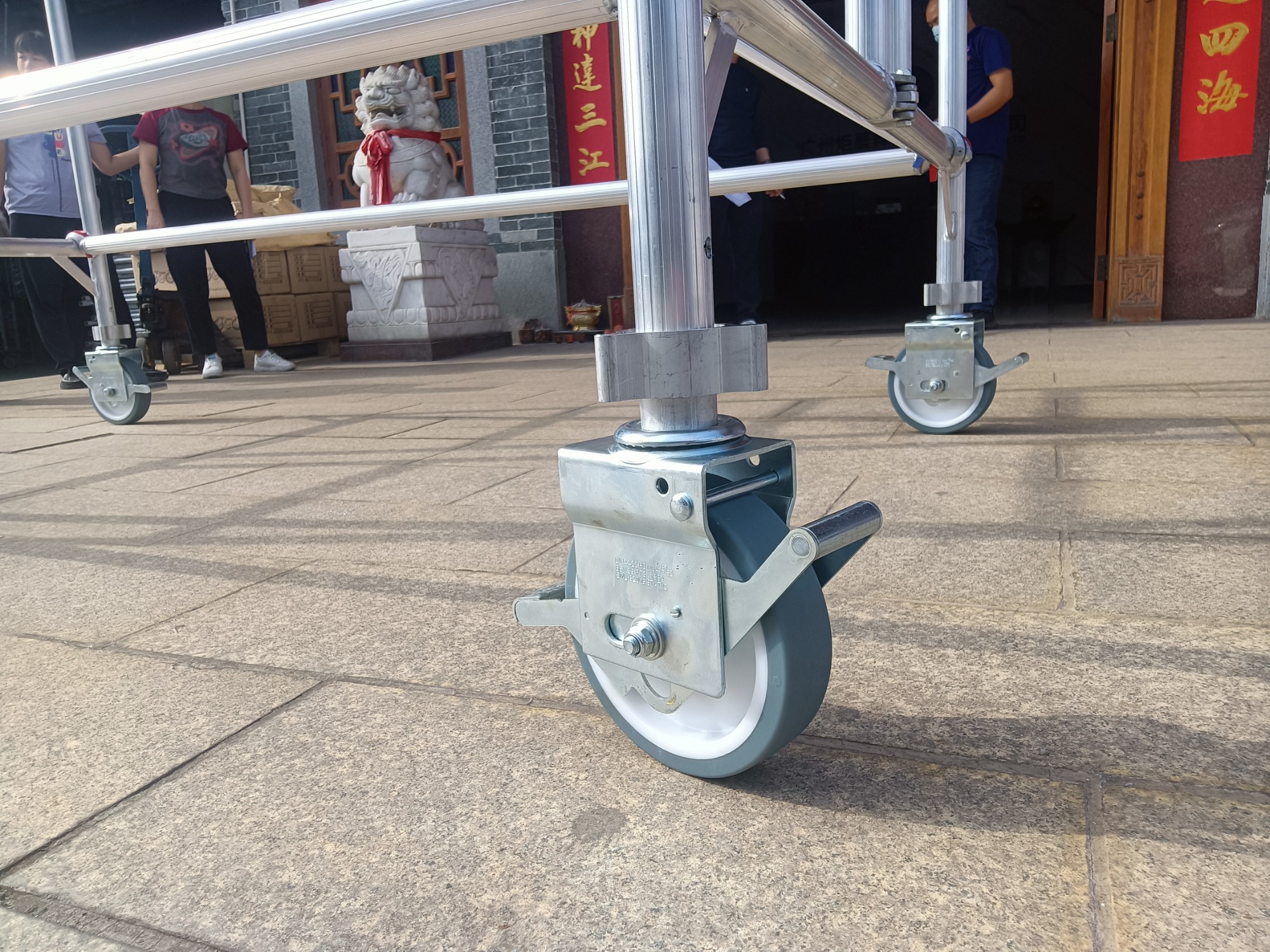 Adjustable Leg Foldable Scaffolding