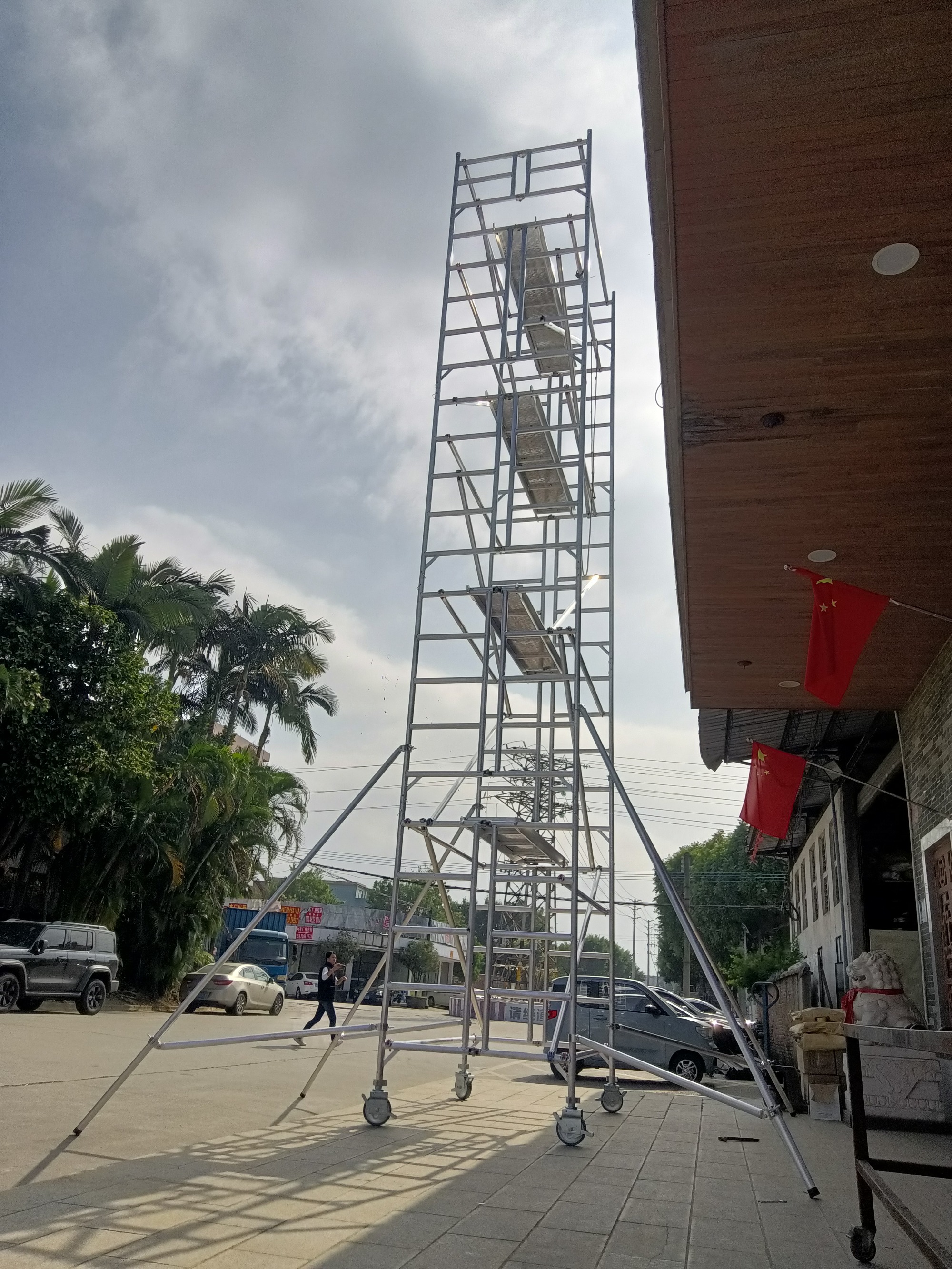 Adjustable Leg Foldable Scaffolding