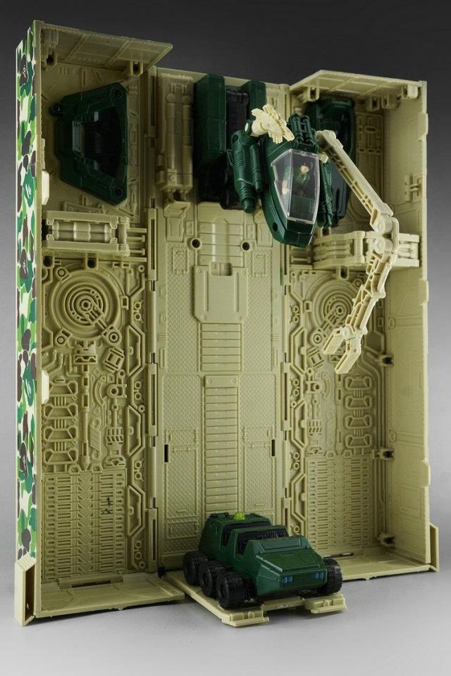 TRANSFORMERS × BAPE CONVOY GREEN CAMO 4th Party MP10A Optimus Prime Convoy Bape Green Camo Version