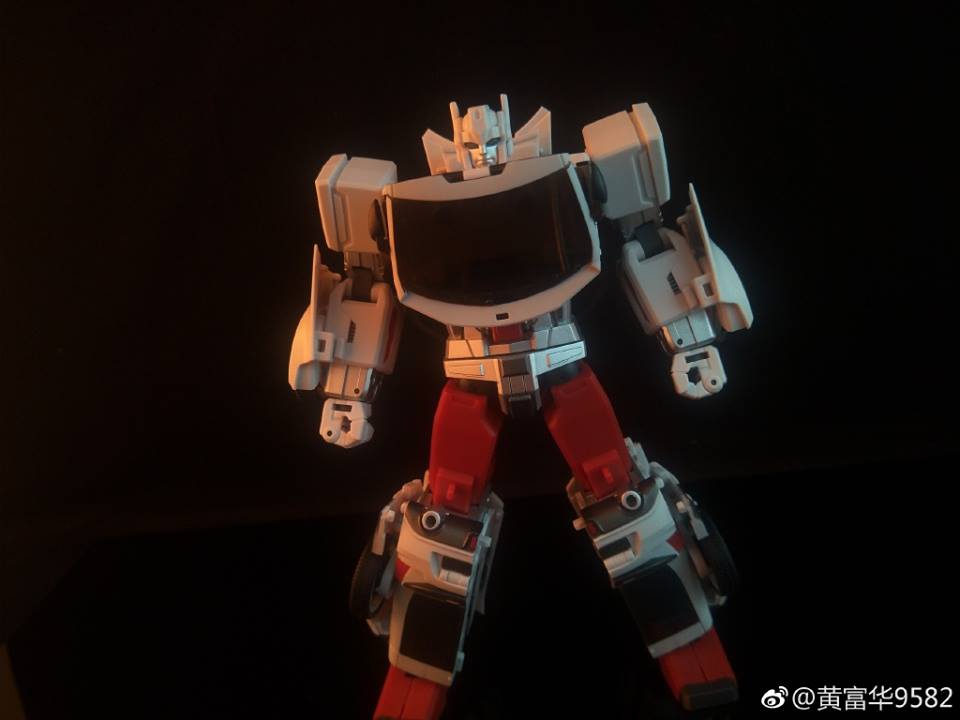 Generation Toy GT Guardian GT-08A Sergeant Defensor Streetwise - Show.Z  Store