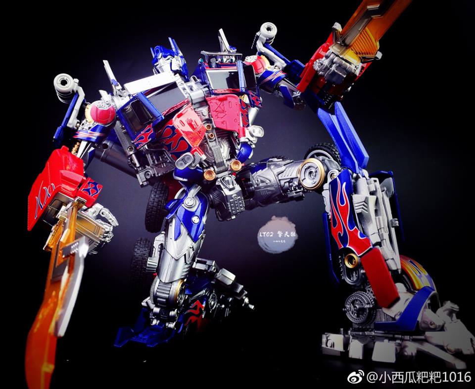 LegendaryToys LT02 Optimus Prime MPM-04