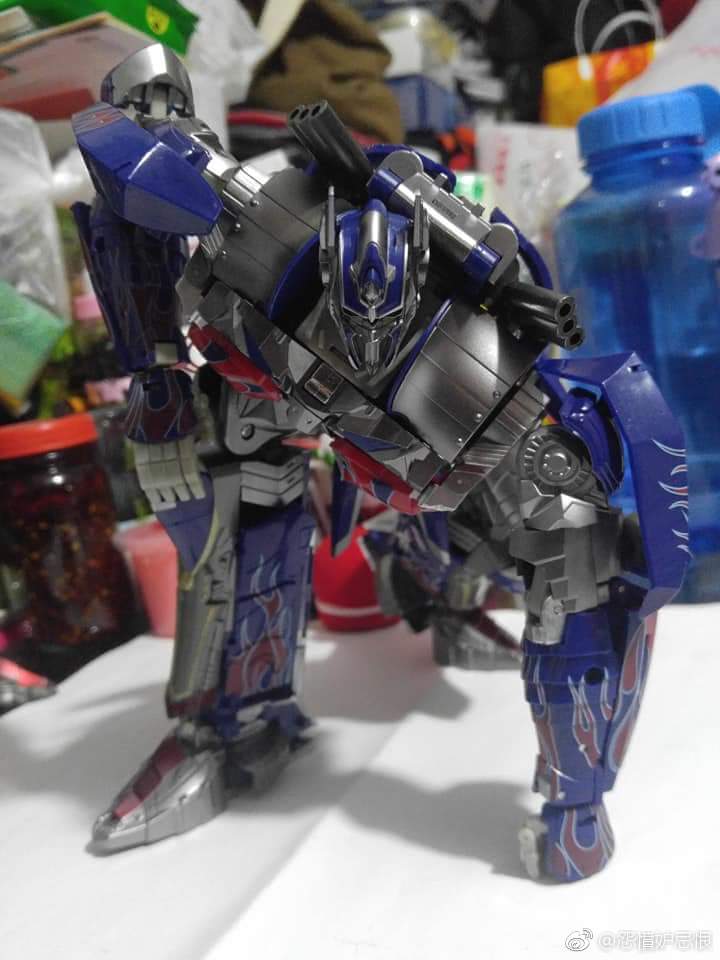 Unique Toys UT R-02 Challenger MP10 Optimus Prime - Show.Z Store