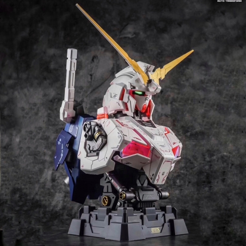 Spark Toys AT-01 1⁄35 RX-0 Unicorn Gundam Auto Transformable Statue Bust w⁄ LED Spark Toys AT-01 1⁄35 RX-0 Unicorn Gundam Auto Transformable Statue Bust w⁄ LED